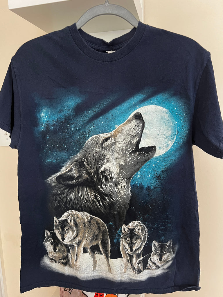 Wolf Pack (4) - Vintage Newer Graphic Animal Shirts SZ M Unisex The Mountains Alaska Wolf Bison