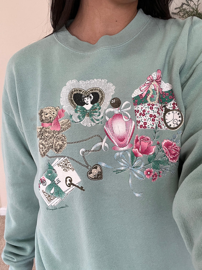 Santee Victorian Graphics Sweater - L