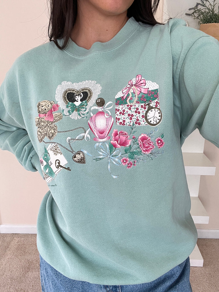 Santee Victorian Graphics Sweater - L